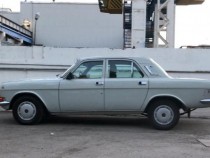 Продават рядка Волга с V8, направена за КГБ СНИМКИ