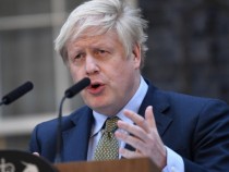 Лондон се изправя срещу Пекин и Москва