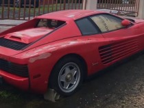 Легендарно Ferrari Testarossa стои под открито небе 17 години, продава се за… ВИДЕО