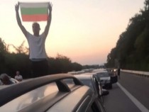 Бременна варненка избухна срещу шепата протестъри, блокирали Аспаруховия мост