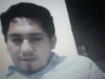 Зловещо ВИДЕО: По време на онлайн урок зад учителя се появи нещо страховито