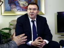 Здравният министър с плашещ коментар за протестите и К-19 в света