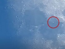Тайнствено НЛО прелетя над повърхността на Луната