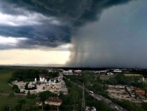 Мощна гръмотевична буря приближава София, СНИМКА вещае порой