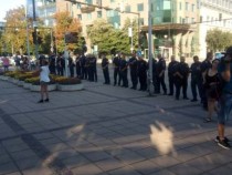 Екшън във Варна: Протестъри лягат на кръстовище, за да го блократ ВИДЕО