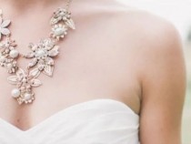 Булка подпали мрежата заради… дупето й! 18+