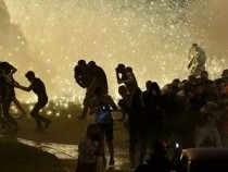 Барикади, палки, газ: Брутални кадри от протестите в Минск ВИДЕО