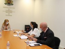 Вицепремиерът Николова се срещна с Асоциация на банките в България и ББР