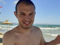 Този младеж събра очите на всички плажуващи в Балчик СНИМКИ