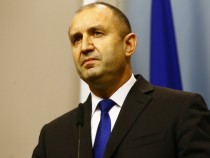 Бивш командир на президента: Радев, иди си!