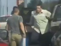 Зрелищни ВИДЕА: Бой между шофьори като в "Междузвездни войни"