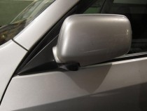 Защо не трябва да сгъвате огледалата на колата на паркинг