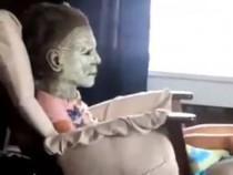 Майка засне дъщеря си на ВИДЕО и изплаши до смърт цялата мрежа