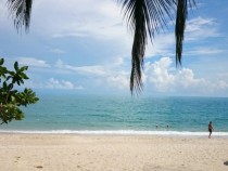 Защо не трябва да плуваме в морето през нощта?