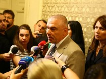 Марешки се закани: Свободните граждани ще изхвърлим метежниците от кръстовищата!