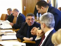 Версия: Данаил Кирилов хвърлил оставка заради…