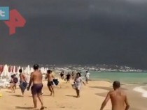 Мощно торнадо превърна туристически рай в истински ад ВИДЕО 