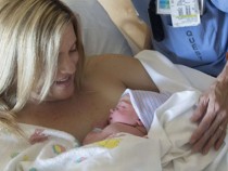 Майка разкри цялата истина за раждането на бременната си щерка и съжали жестоко