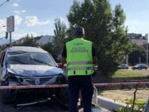 Първи СНИМКИ от кошмара с две катастрофи в центъра на София