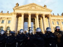 Крайнодесни опитаха да влязат в германския парламент