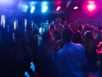 Внуче духна от баба си на дискотека и направи куп поразии