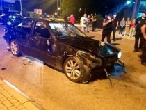 БМВ се вряза в тълпа празнуващи опозиционери в Черна гора