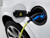 Пенсионер на 87 г. сам си направи електрическа кола за чудо и приказ СНИМКИ