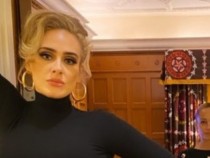 Променена до неузнаваемост: Адел се пусна по бански СНИМКА