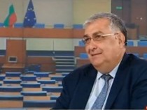 Проф. Близнашки срази Радев: Да си мери приказките, защото… ВИДЕО