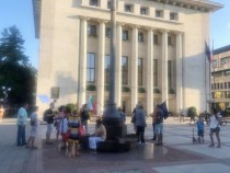 Бургазлии отсвириха протеста на площада СНИМКА