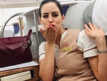 Стюардеса се снима чисто гола под душа и възхити феновете СНИМКИ 18+