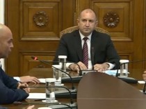 Радев се обърна към службите с множество въпроси за протестите ВИДЕО