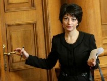 Десислава Атанасова избухна срещу вандалите поругали храма "Св. Петка"