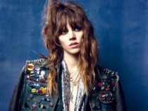 Жени се запозна със свекърва си, но я изгониха позорно щом събу обувките си