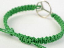 Зеленият конец е мощен талисман! Ето как да го носите правилно