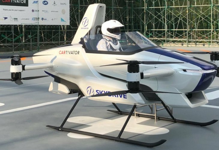 Уникално: Toyota показа летящ автомобил ВИДЕО