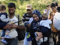 Сирийски бежанци започнаха гладна стачка, осем загинаха в морето