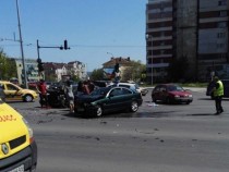 Кръв на четирима души оплиска родните пътища