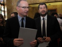 Лозан Панов и "Агнешките главички" заживяха на измислената си планета "Костов"!