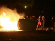 Ексцесии: Напрежението в „Джунглата“ край Кале ескалира, започва евакуация на мигранти (СНИМКИ/ВИДЕО)