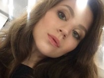 Ето я красавицата, която оцеля след падане от 11-ия етаж (СНИМКИ)