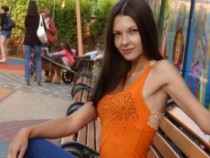 Красива учителка бе убита жестоко от влюбения в нея син на директора на училището (ВИДЕО)