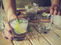 Ужасяваща тенденция! Жените пият вече наравно с мъжете