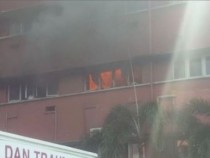 Пожар в болница, шестима души са загинали (ВИДЕО)