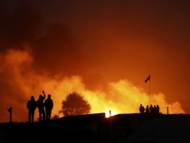 Бежанците в Кале драснали клечката на „Джунглата” за „довиждане”? (СНИМКИ/ВИДЕО)